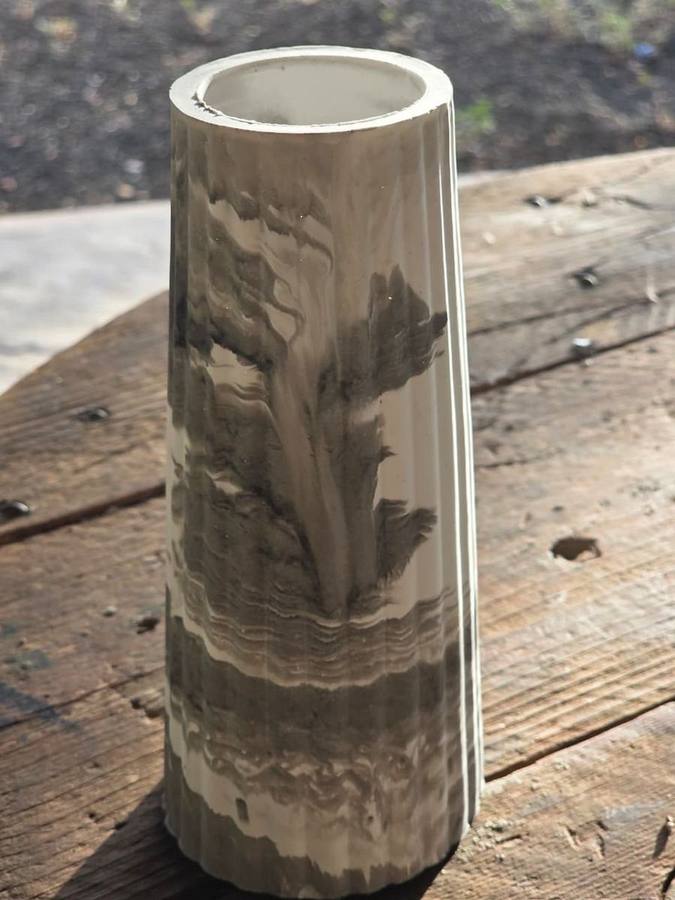 Tall Ribbed Vase by Klassiq Resin photo 7
